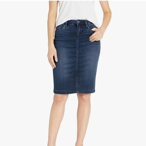 Blank NYC mid-rise, knee-length denim pencil skirt. Size 29 NWT